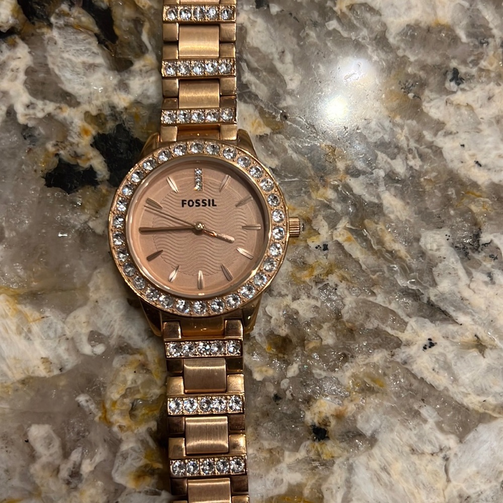 Fossil Rose Gold With Bling And Second Hand - image 1